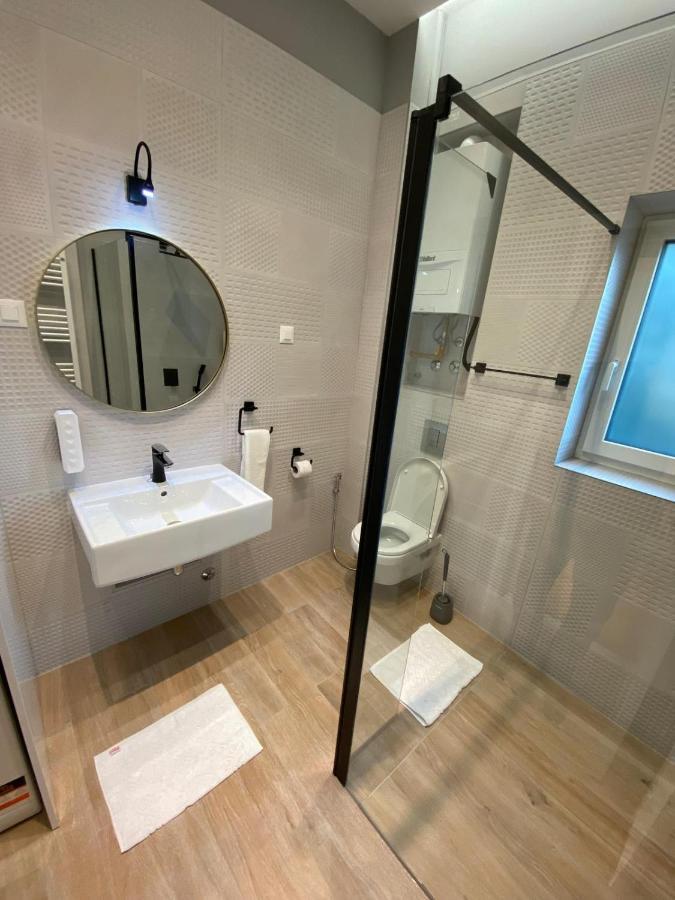 Academy Of Art Apartment Sarajevo Bagian luar foto