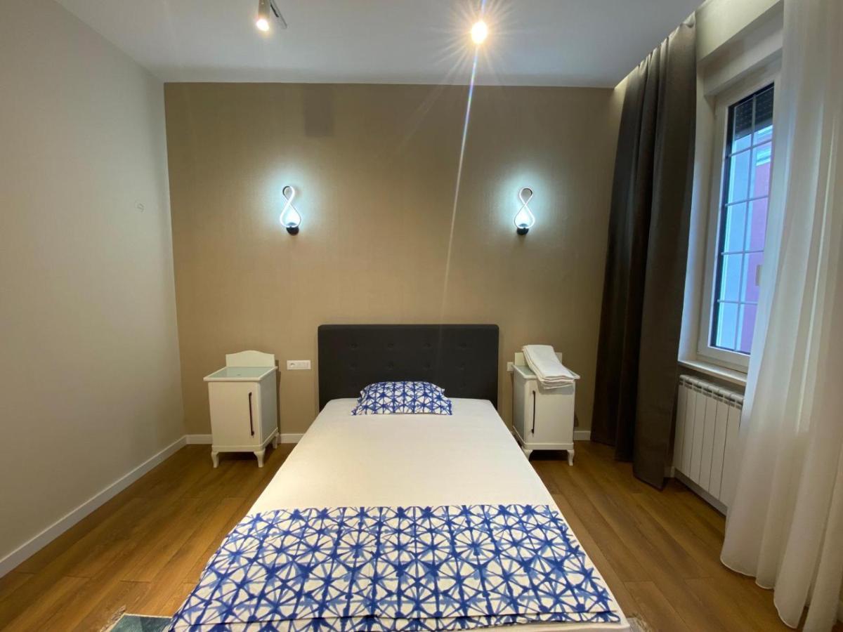 Academy Of Art Apartment Sarajevo Bagian luar foto